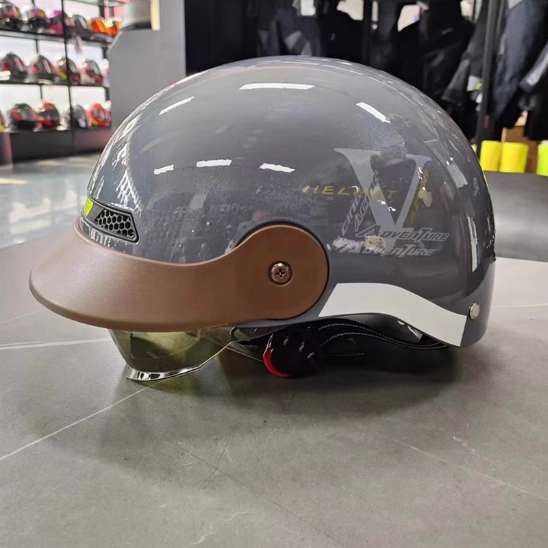 3C认证头盔女电动车夏季四季通用电瓶摩托车男复古半盔安全帽夏天