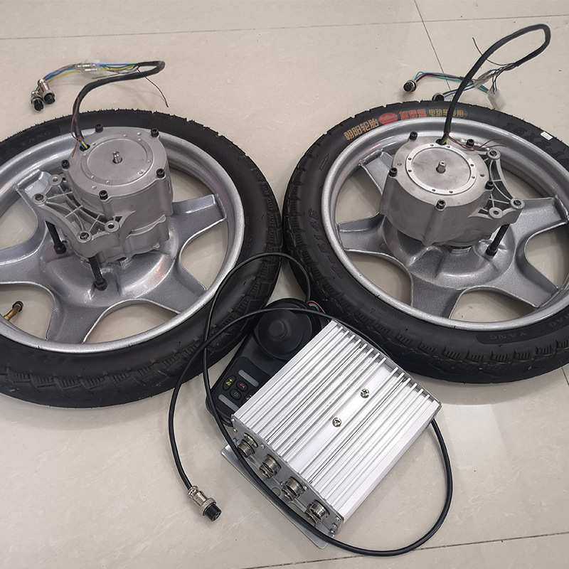 厂家直销无刷电动轮椅控制器大扭矩不溜坡手柄摇杆电动轮椅控制器