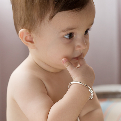 宝宝银手镯婴儿9999纯银牛年儿童男女小孩银镯子满月周岁银饰礼物