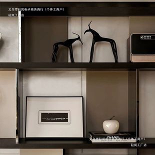 样板间会客厅简约书桌书房现代装饰画轻奢摆件装饰品书柜