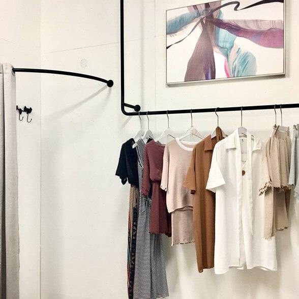 墙店挂衣架童装铁艺服装架男女服装壁挂式服装店衣服架简约展架上