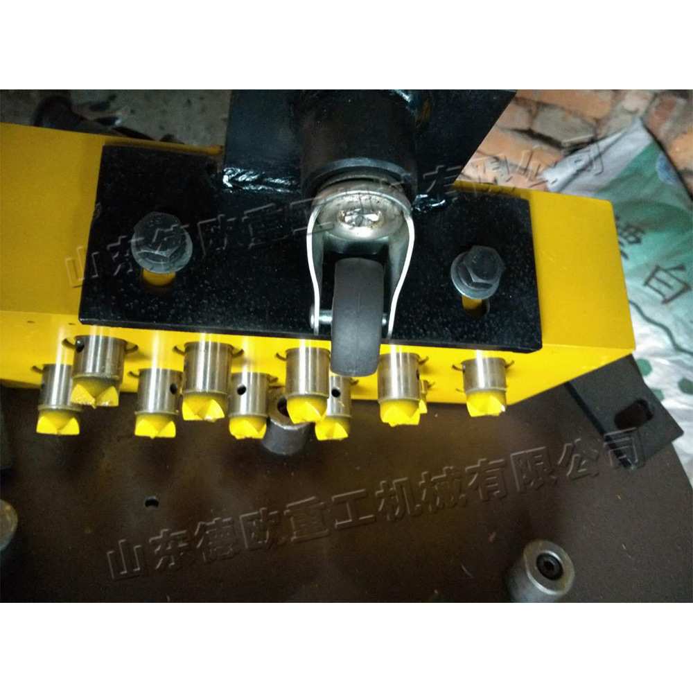 小型气动甲板除锈机 船舱表面油漆打磨机 手扶式钢板锈迹清除设备