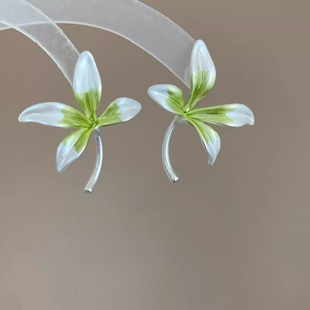 S925纯银清冷感立体鸢尾花耳钉精致小众耳坠高级感百搭耳环耳饰女