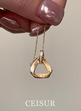 S925纯银三形环几何字母Love项链