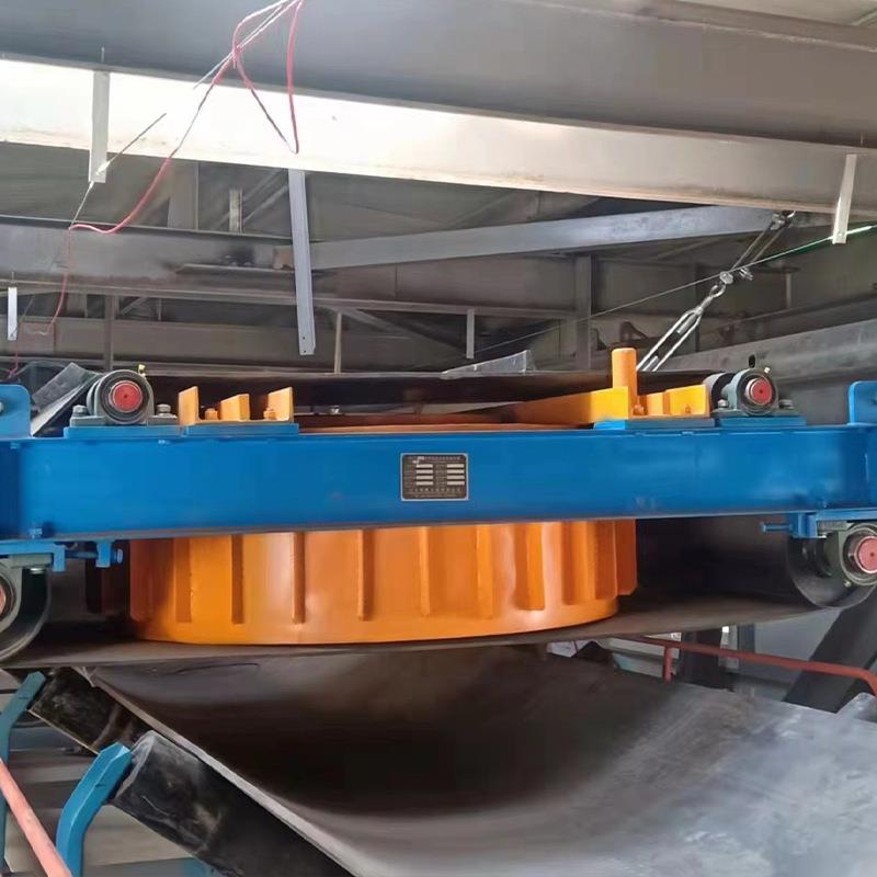 电磁除铁设备自卸是选铁机RCDD自卸式除铁器传送带磁选配套设备