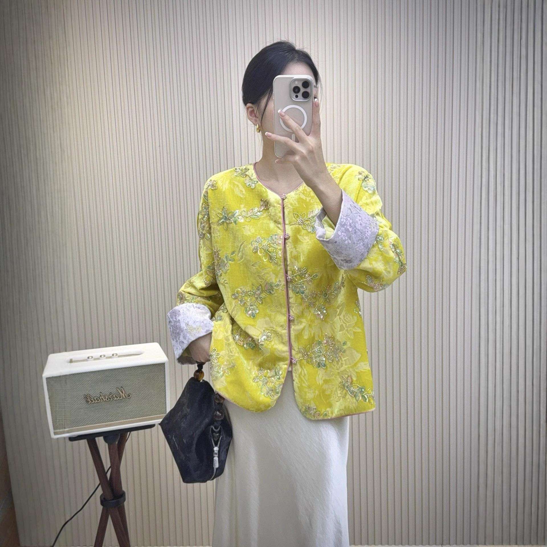 双色重磅真丝面料立体提花叠加手工钉珠奢华显贵圆领盘扣秋冬外套