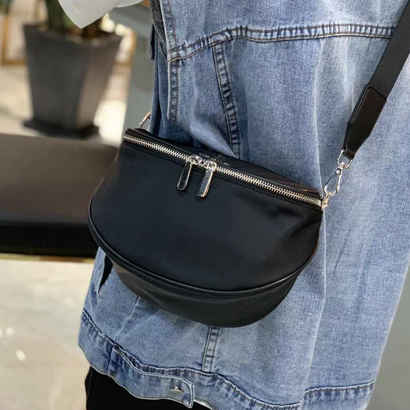 2020新款夏天个性百搭马鞍女包宽肩带韩版帆布时尚简约单肩斜挎包