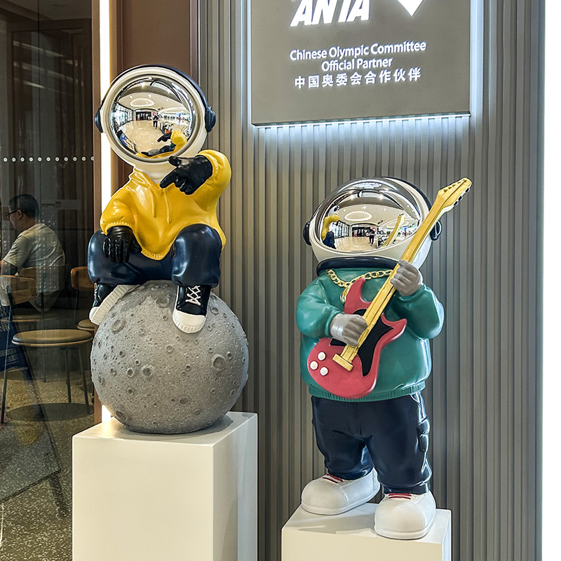 嘻哈电镀a面罩音乐宇航员大摆件音乐酒吧KTV琴行橱窗展示台装饰品