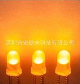 F5黄发黄长脚 5MM黄色发光二极管 φ5黄发黄有边LED插件厂家供应
