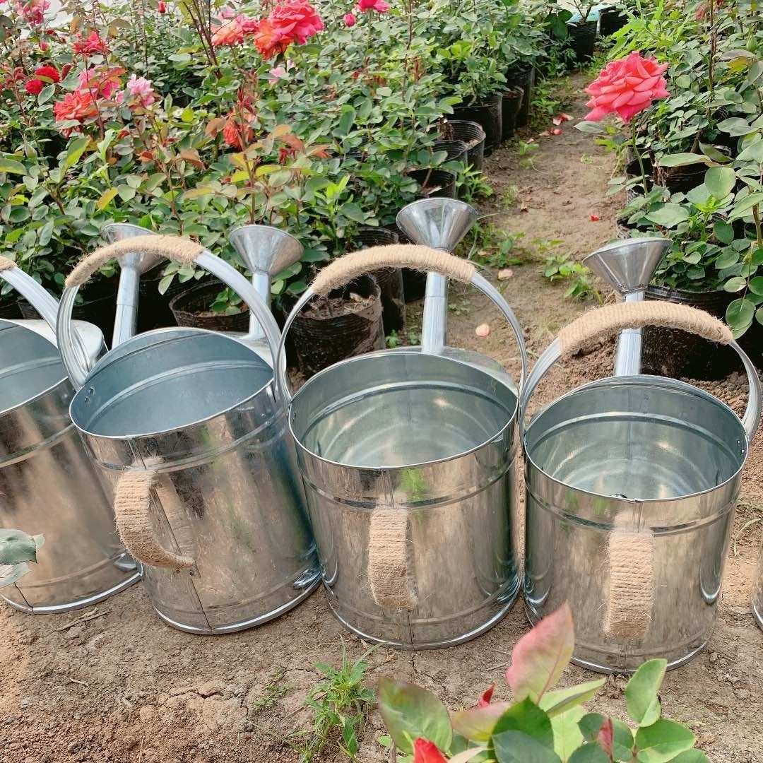 大号加厚镀锌白铁皮洒水壶浇水壶防磨手浇菜浇花壶园艺工具洒水桶