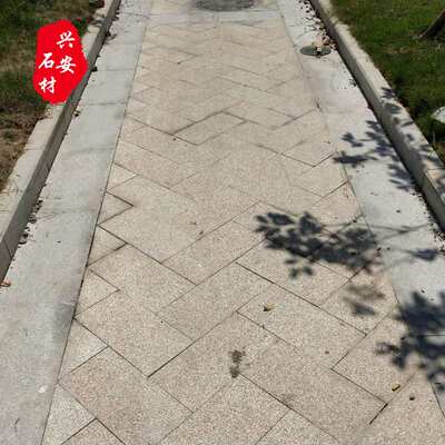 厂家供应荔枝面黄锈石花岗岩黄锈石黄金麻火烧板卡麦火烧面黄锈石