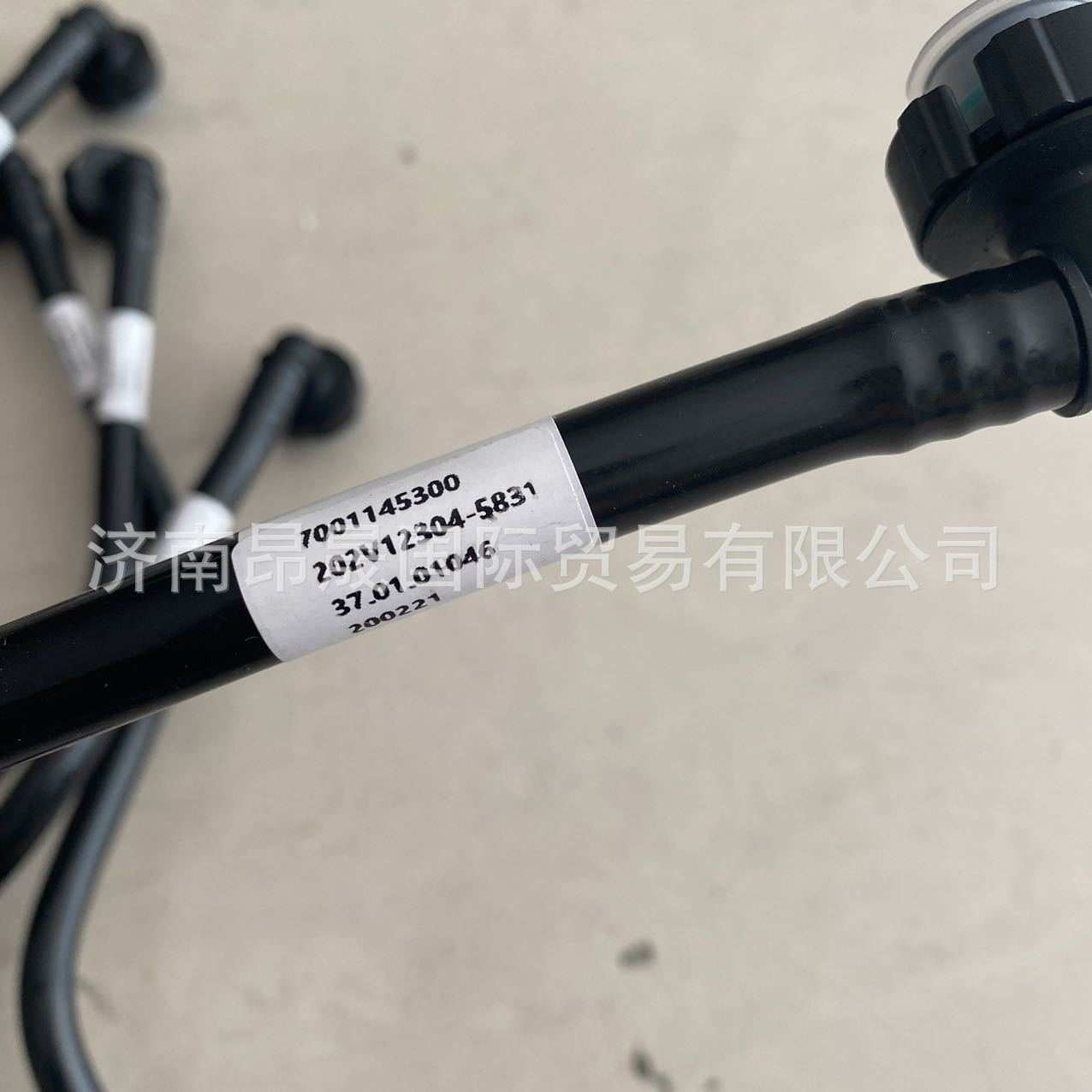 重汽HOWO T7 汕德卡C7H C9H TX配件 202V12304-5831 燃油管 出口