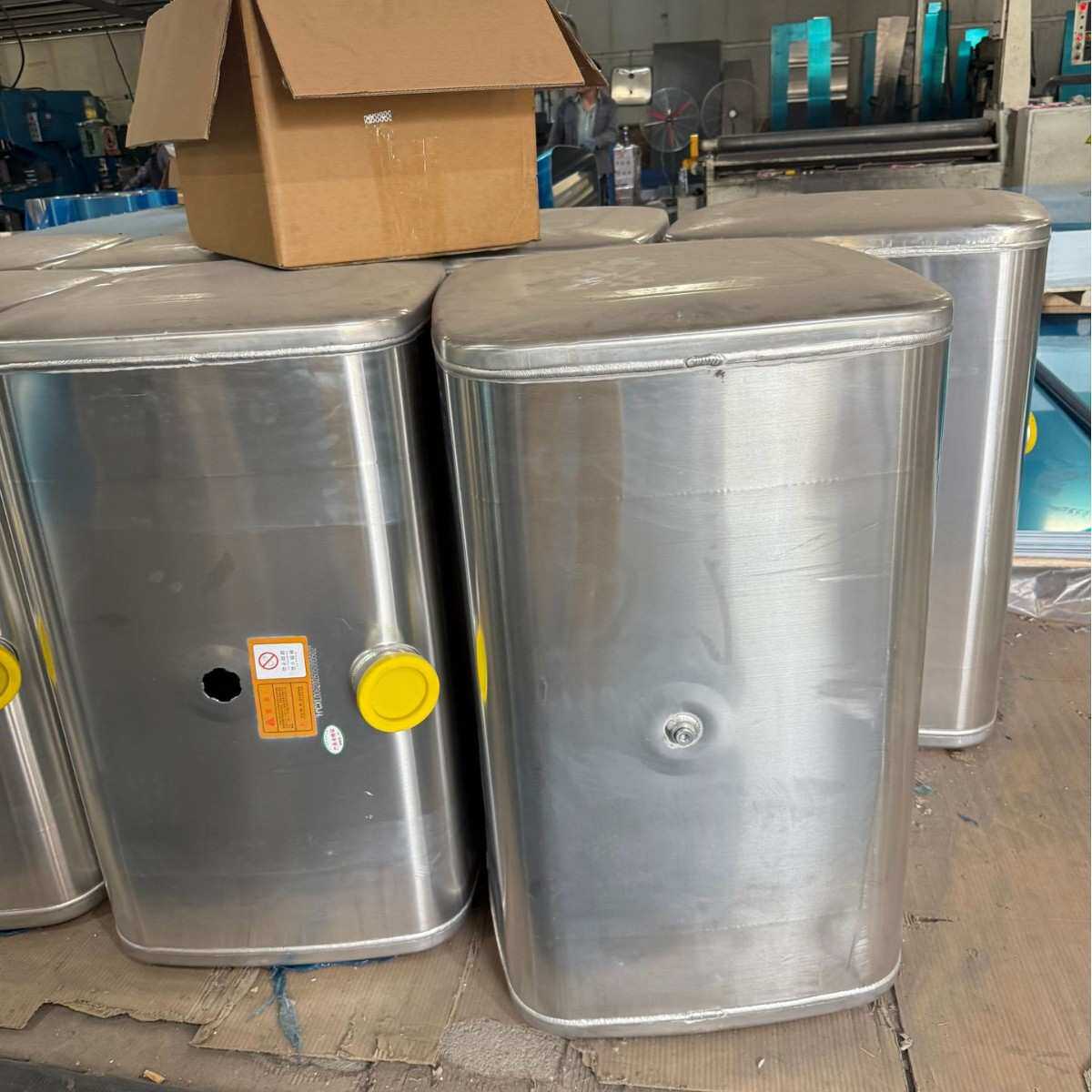 重汽豪沃轻卡 油箱 油箱加大 改装油箱 94*62*54加厚
