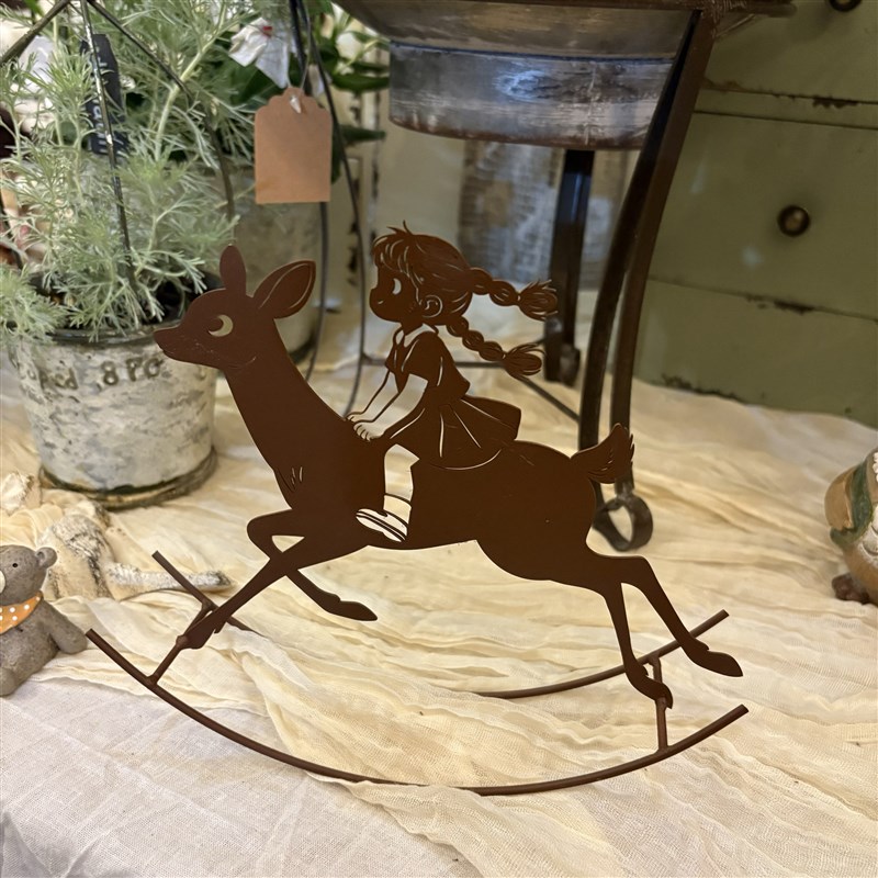 花园装饰e摆饰锈色骑鹿小女孩