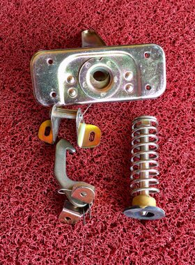 锁福【钦州扬龙车大四钦圆孔汽配机声】达一套引擎福盖缸原厂