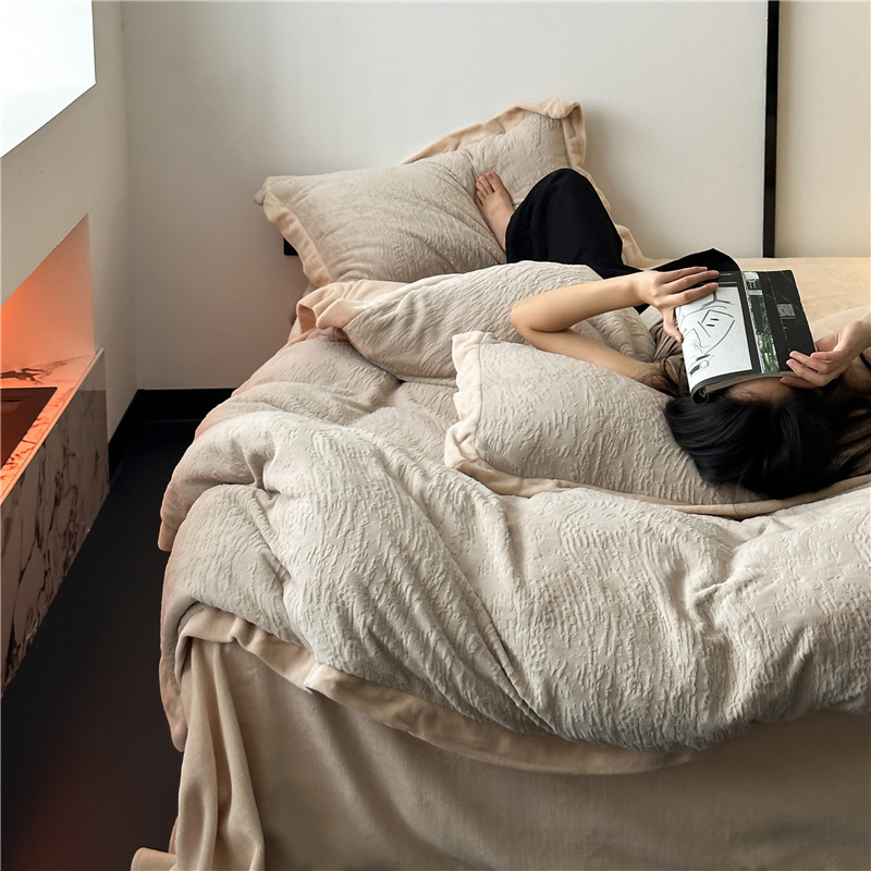 进口260g意大k利牛奶绒四件套雕花珊瑚绒牀上用品冬季加厚被套保