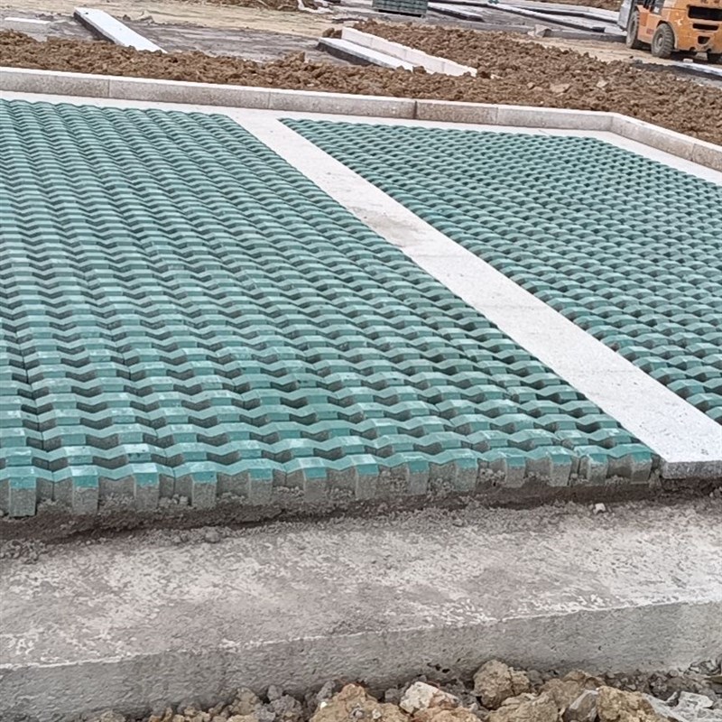 井字砖人行道砖透水砖盲道砖面包砖仿石材水泥砖停车Y场广场砖厂