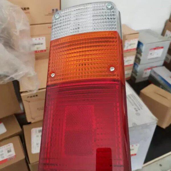 合力叉车老款三色后尾灯内灯泡5-10吨h2000款配重叉车24V后组合灯