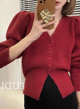 法式v领红色针织开衫外套女秋季2022新款泡泡袖休闲百搭短款毛衣