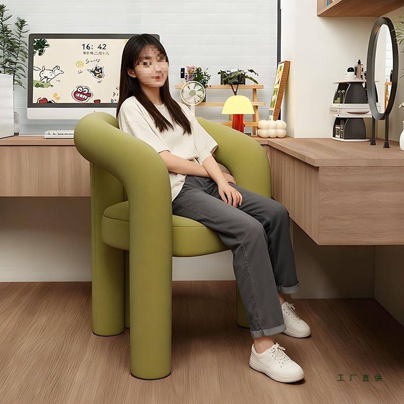 化妆凳子女生卧室轻奢高级感梳妆台专用椅子靠背网红衣帽间美甲椅