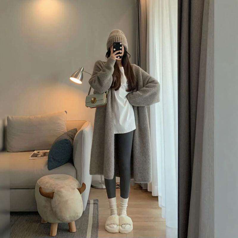 2025秋冬新款高级感慵懒风软糯毛衣外套女中长款过膝宽松针织开衫