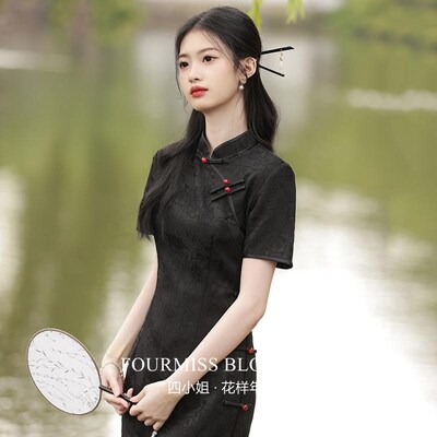 【花样年华】国风旗袍年轻改良连衣裙修身复古年新款走秀2025春