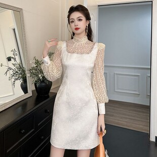 温柔气质镶钻蕾丝拼接白色连衣裙2025新款法式短款初恋仙女a字裙