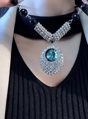 轻奢气质镶钻绿水滴毛衣链长款项链2023新款百搭高档衣服挂件配饰