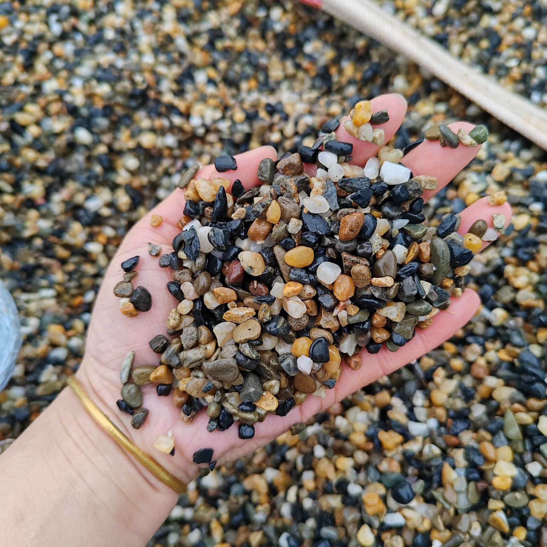 豆石滤料地暖回填汗蒸房小鹅卵石鱼缸造景底砂铺路小石子卵石厂家