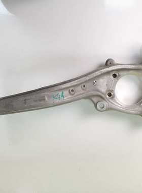 L4GD 407 253A适用A6L C7左前右前转向节羊角