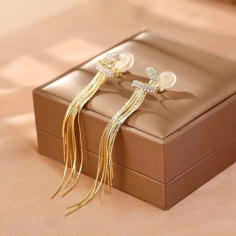 无耳洞耳夹女神气质流苏耳环2023年新款潮高级感网红轻奢修饰脸型,饰品/流行首饰/时尚饰品新,耳夹,淘宝优惠券,粉丝福利购,淘宝优惠卷