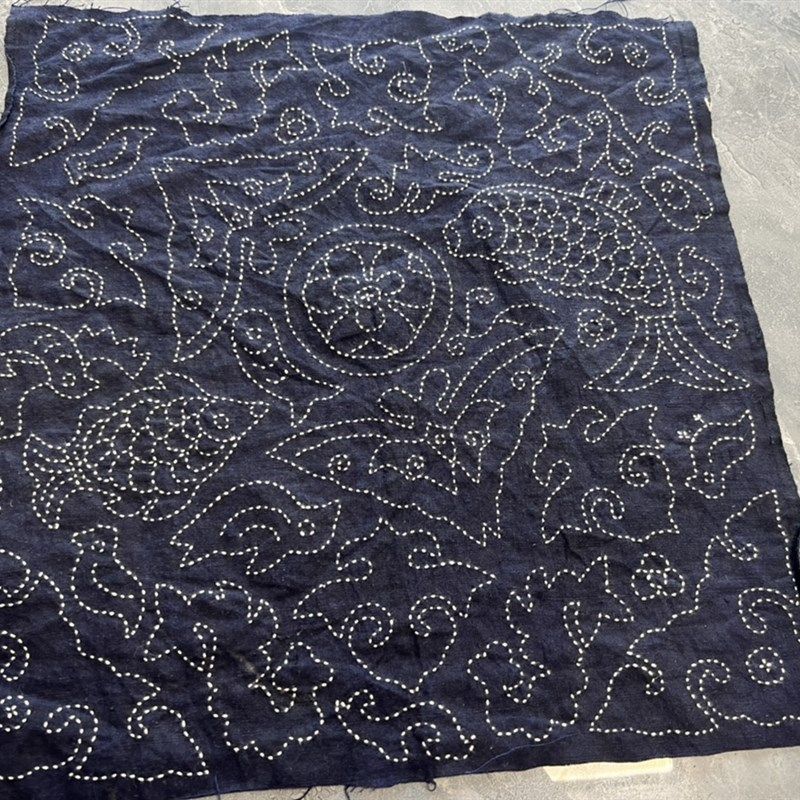 民族风服饰百褶裙老绣衣服苗绣肚兜围腰飘带老绣背带鞋子绣片,特色手工艺,苗绣,淘宝优惠券,粉丝福利购,淘宝优惠卷