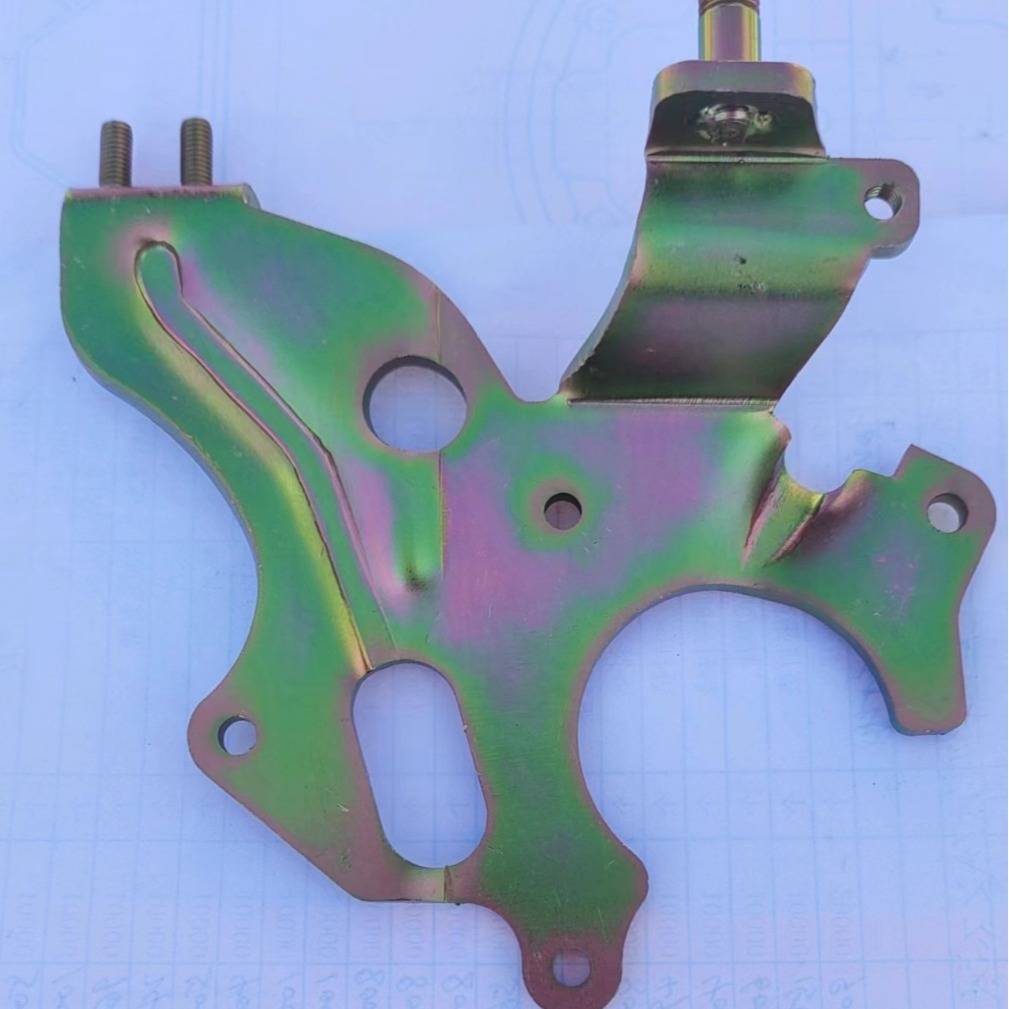 加工异型冲压件五金配件加工各种铁件汽车配件五金件加工