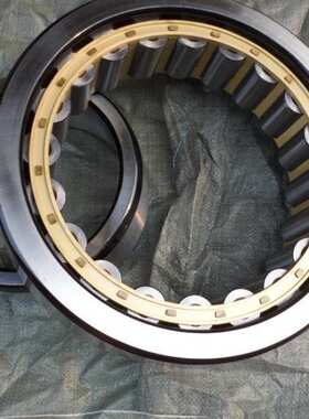 供应32624HU   NU2324EM 青州泵3NB-1600泥浆泵轴瓦房店大型轴承