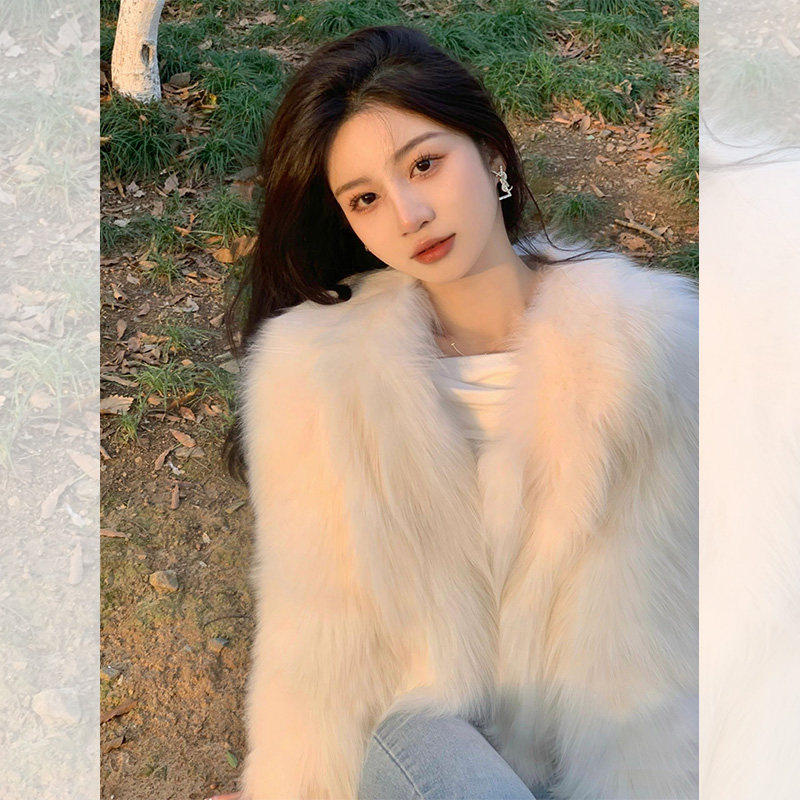白色小香风皮草外套女202