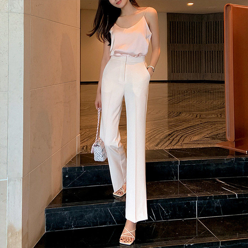 白色小嗽喇叭裤女裤九分