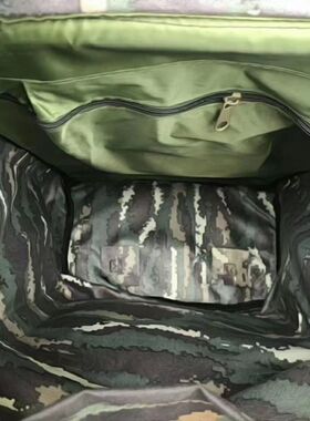 战术背囊75升户外登山背囊防水背包野营徒步双肩背包野外虎斑