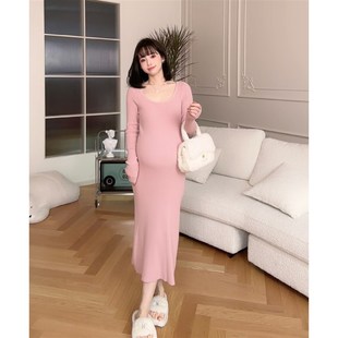【莫里小姐】娜娜的孕期高级感穿搭孕妇装秋冬孕妈中长针织连衣裙