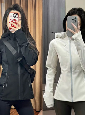 秋冬修身软壳冲锋衣女款2