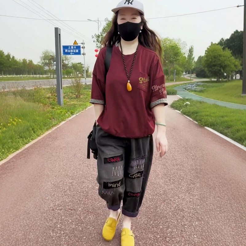 休闲时尚两件套装女2025年夏季新款圆领短袖T恤+薄款牛仔哈伦裤潮