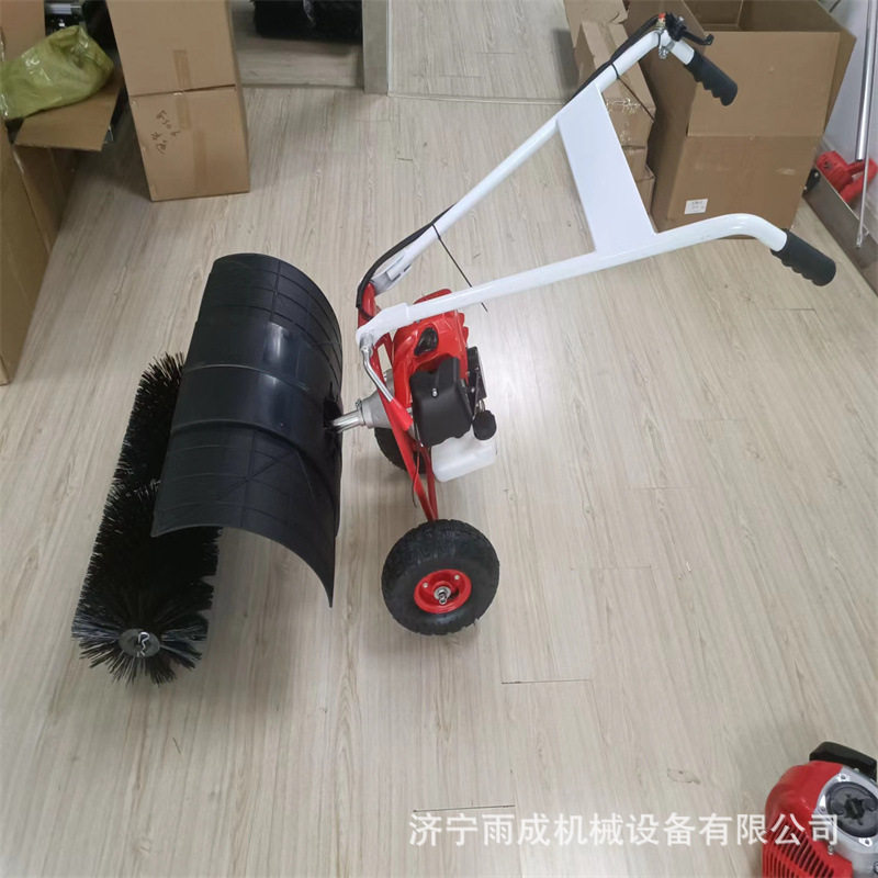 手持式刷草机 侧挂式汽油人造草坪草皮梳草机 塑胶操场冲砂梳理机,清洗/食品/商业设备,扫地机/擦地机/洗地机,淘宝优惠券,粉丝福利购,淘宝优惠卷