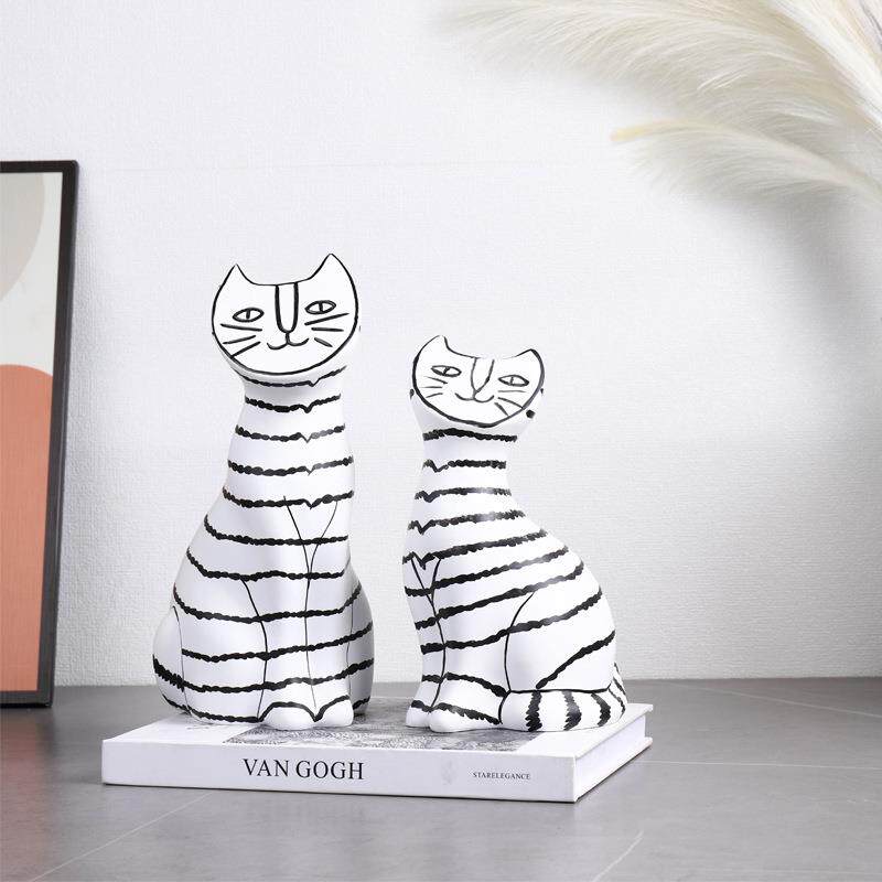 现代简约欧式轻奢黑白条纹猫树脂猫摆件样板房售楼处软装品汤圆猫