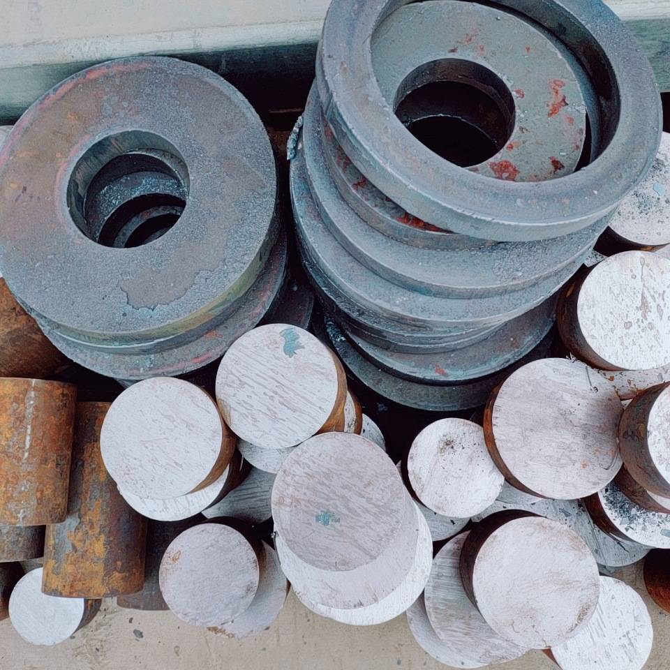 A3材质钢板加工 各种厚度 形状预埋件 钻孔 折弯 圆环 方形板