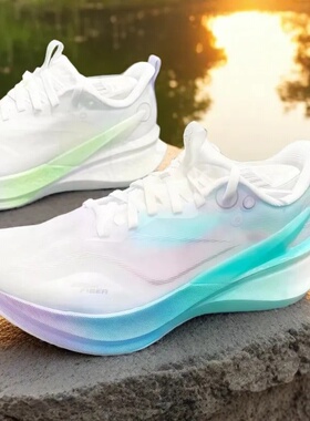 赤兔8pro回弹碳板跑步鞋男款减震竞速学生飞电5c女跑鞋透气弹力