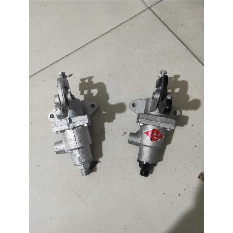 小四轮拖拉机气刹总泵制动刹车天同气刹N总泵气泵拉杆刹车总泵