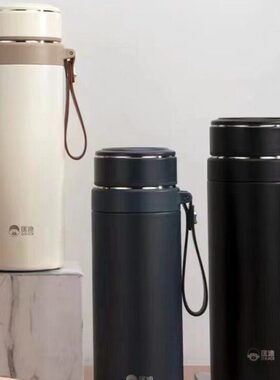 匡迪大容量茶水分离保温杯男便携泡茶杯620ml水壶不锈钢吊带水杯