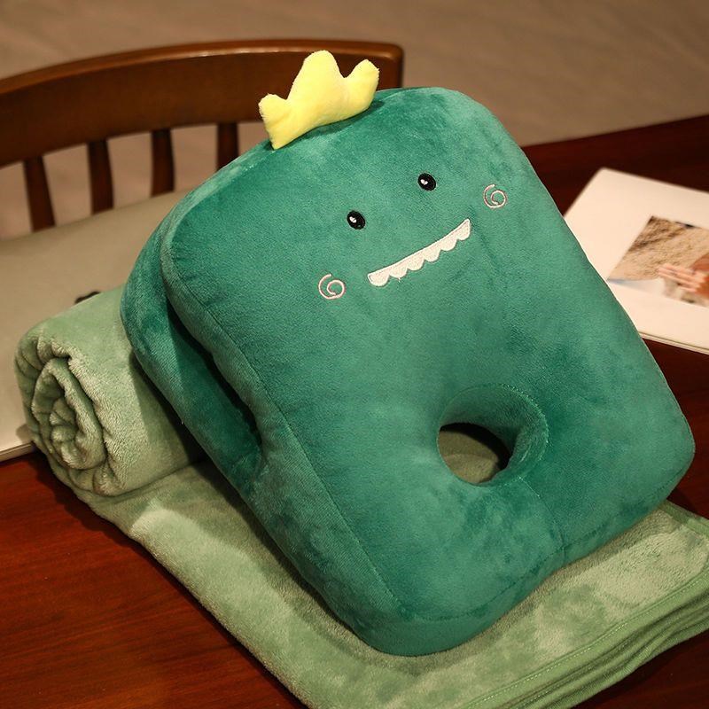 暖手午睡枕趴睡小学生p可插手趴趴枕办公室抱枕靠垫趴桌生午休神