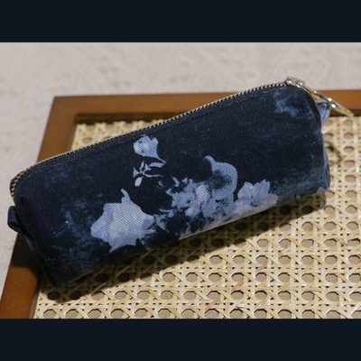 躲在耳里|墨枳笔袋|水墨牛仔墨蓝厚糯布面文具小化妆包大学生高级