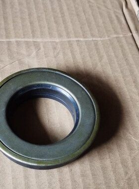 久保田拖拉机704/854/954动力输出轴油封 33740-80290(38*58)