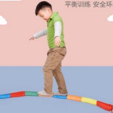 幼儿园早教儿童感统训练器材平衡蛇健身独木桥平衡木体育玩具室内